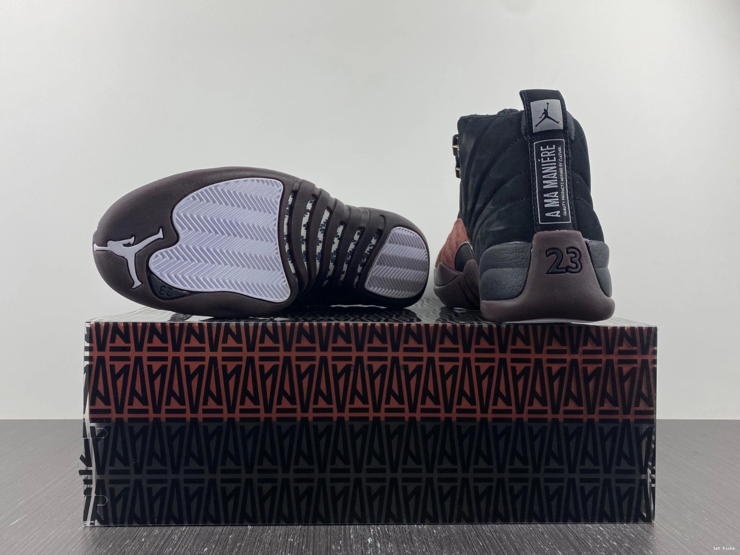 Ma Jordan 12 Retro Black A Maniére DV6989-001 - 0310